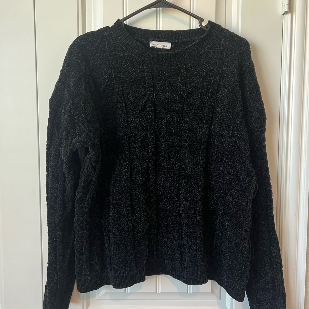 Macaron Black Long Sleeve Sweater
